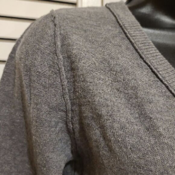 Aeropostale XL Cardigan, Excellent Condition with no Flaws! - Picture 3 of 3